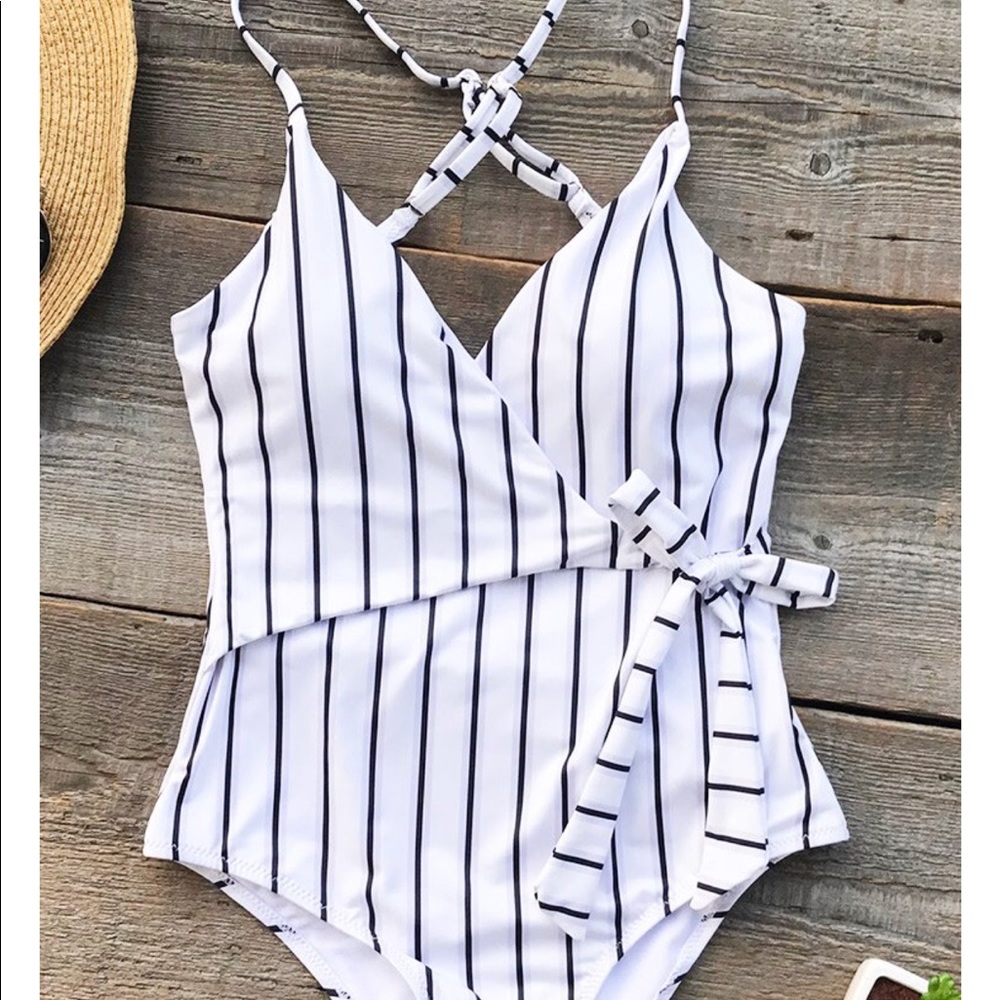 One piece cupshe swimsuit